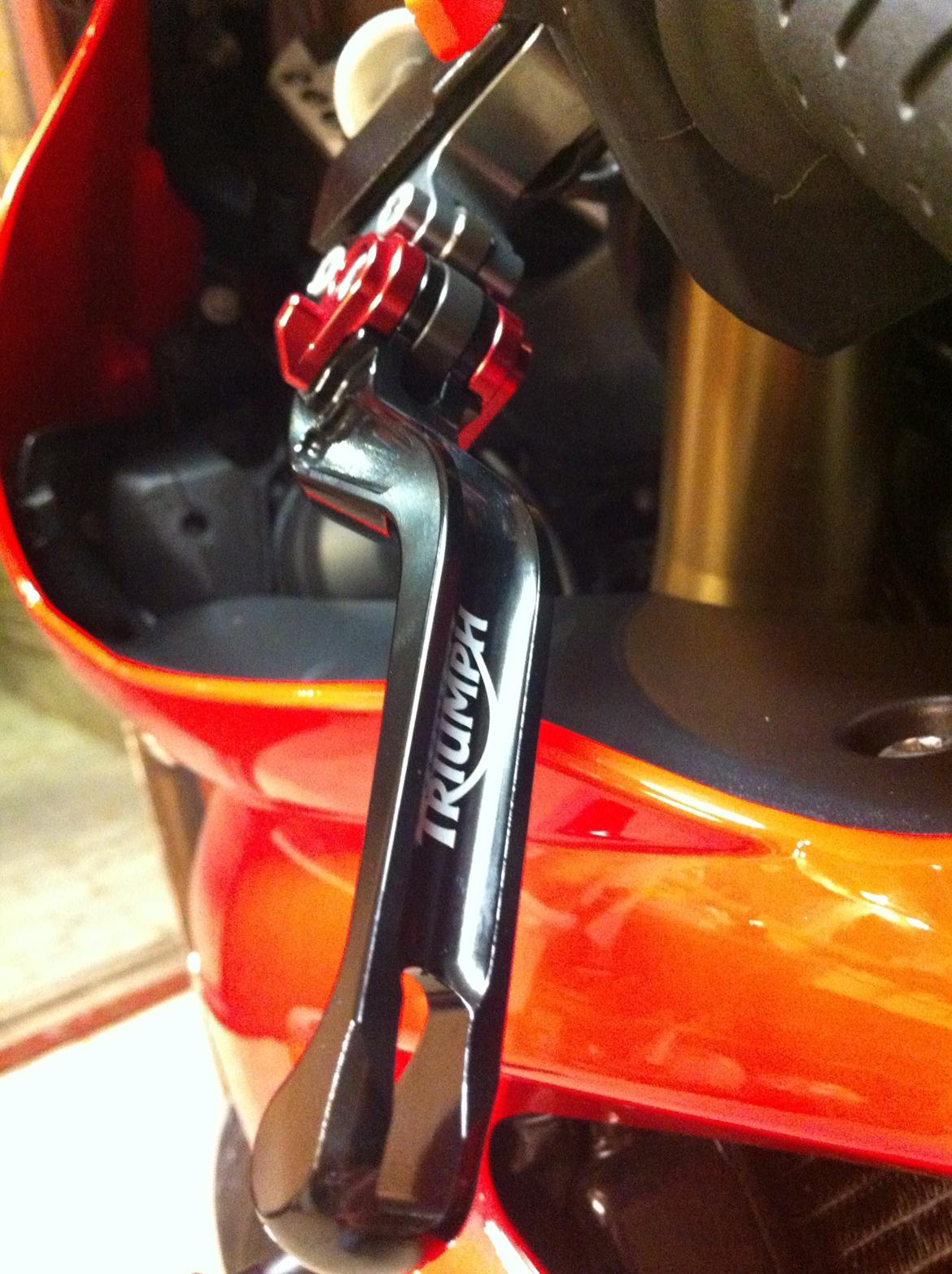 Triumph Daytona 675 ( SOLGT ) billede 9