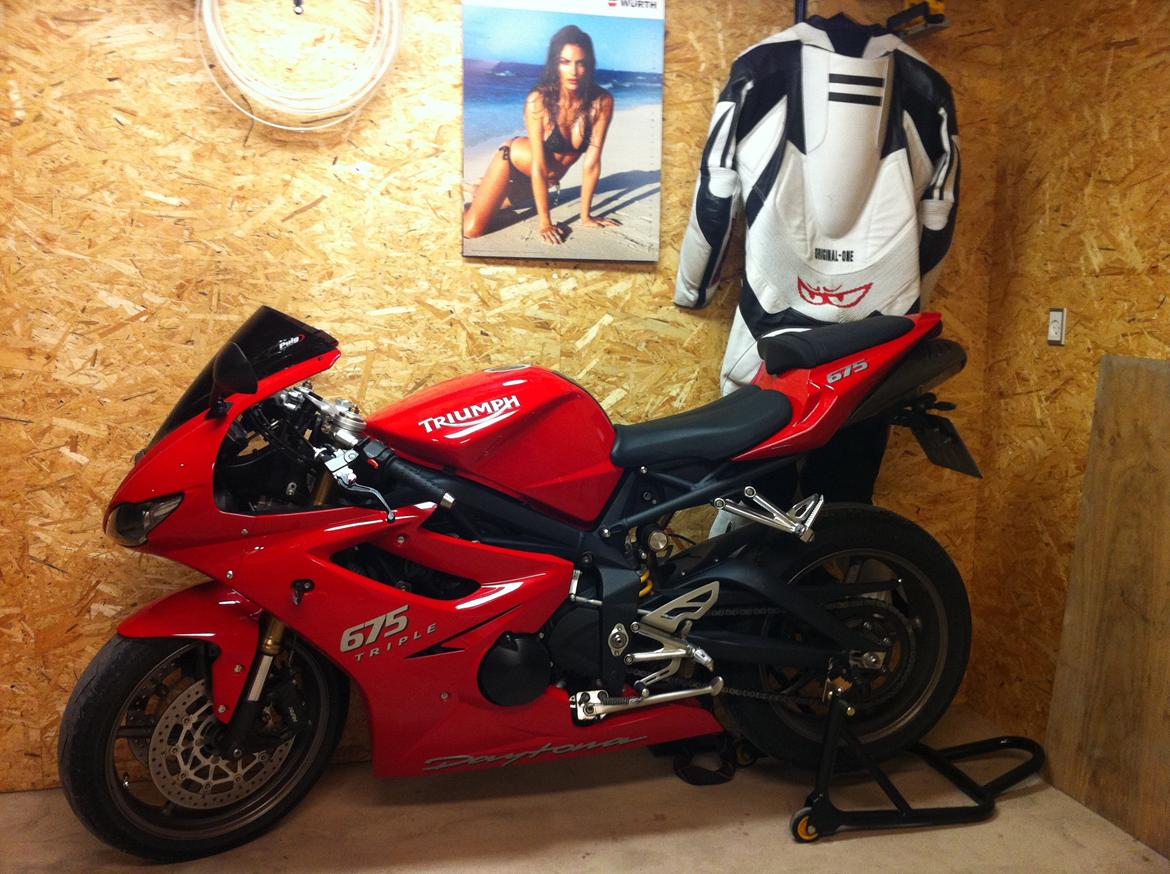 Triumph Daytona 675 ( SOLGT ) billede 11
