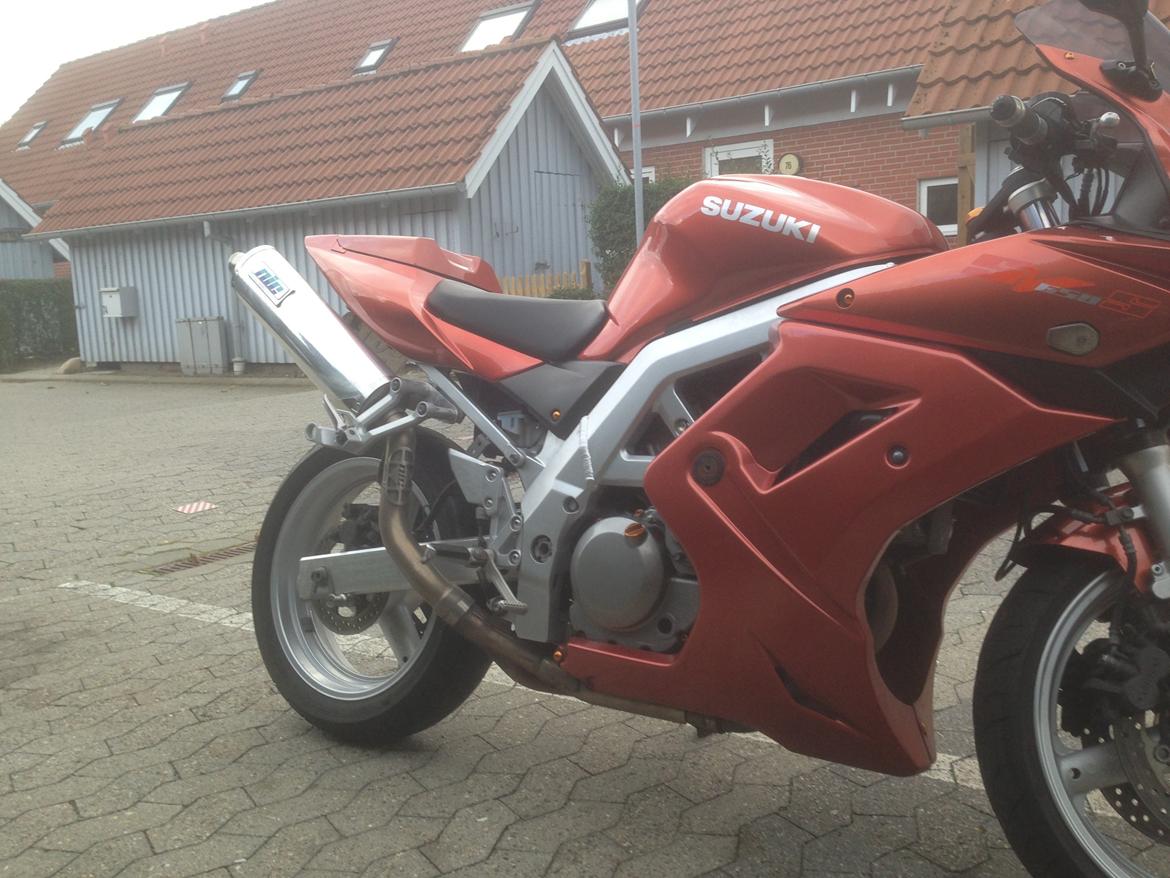 Suzuki SV 650s  billede 1