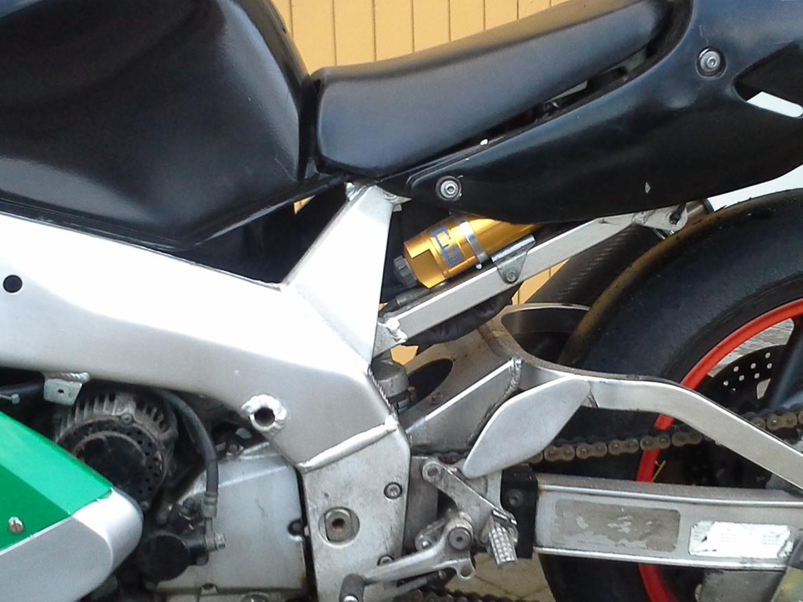 Yamaha yzf 750 r billede 4