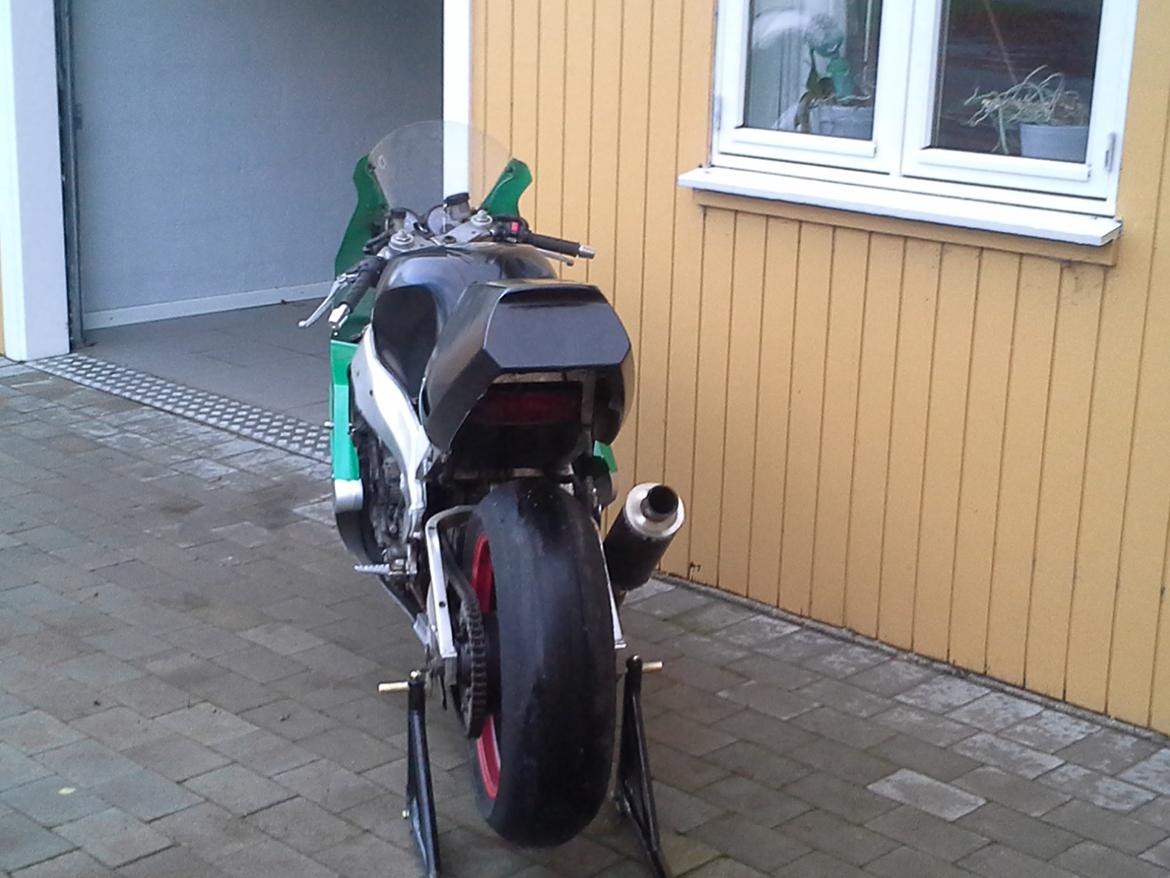 Yamaha yzf 750 r billede 5