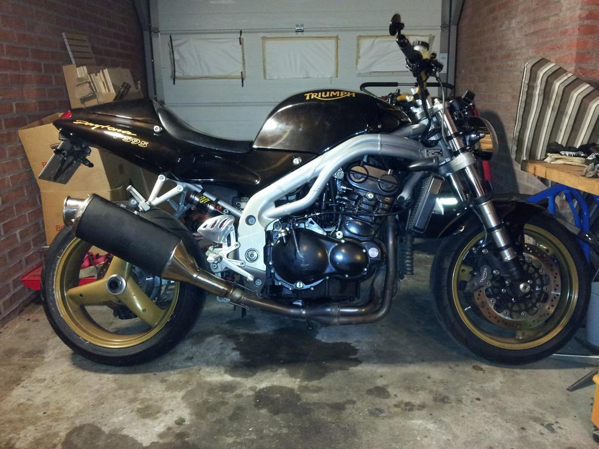 Triumph Daytona-ST. T595/955 Solgt billede 9