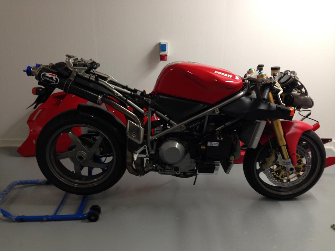 Ducati 748R billede 2