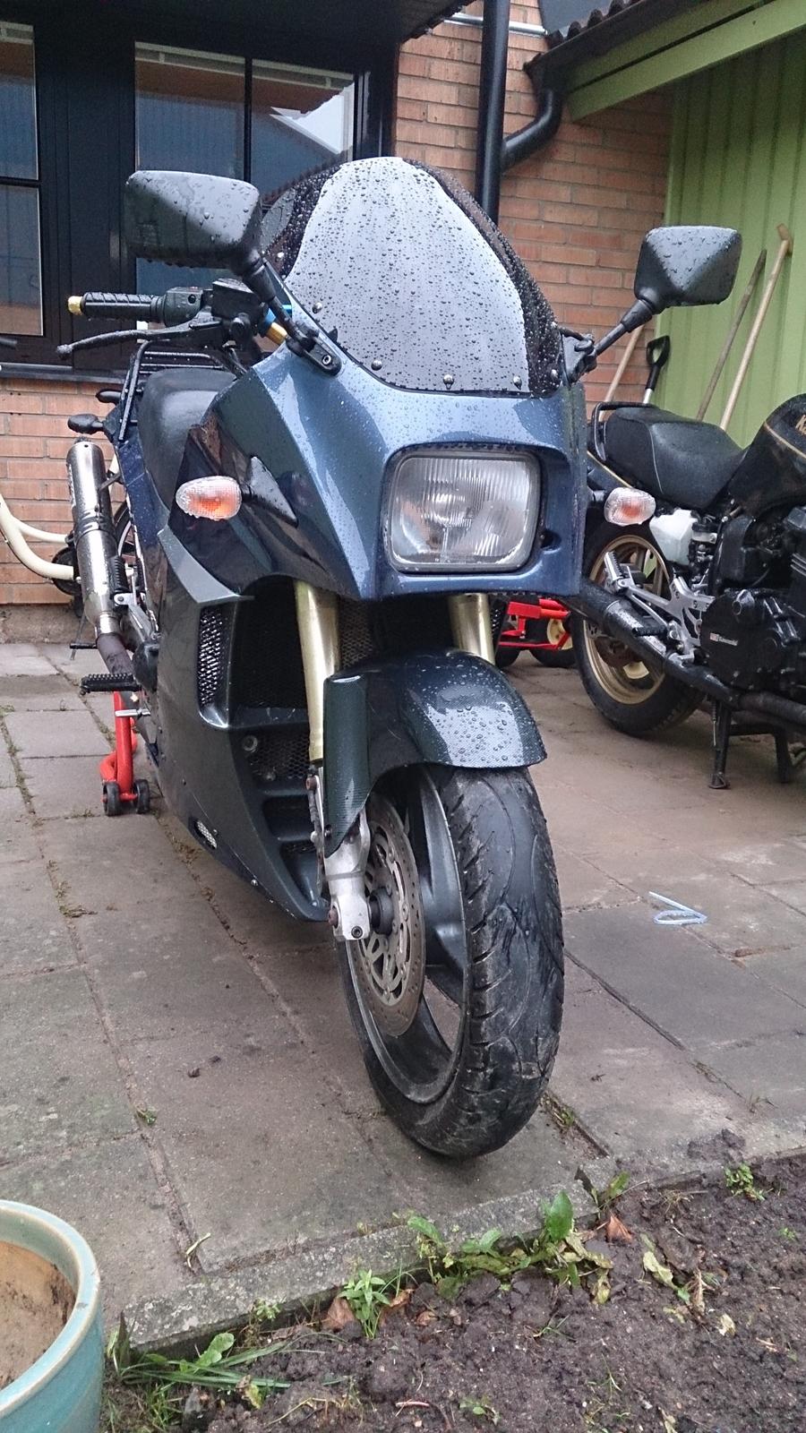 Kawasaki GPZ900R - SOLGT d. 8/12-2013 billede 4