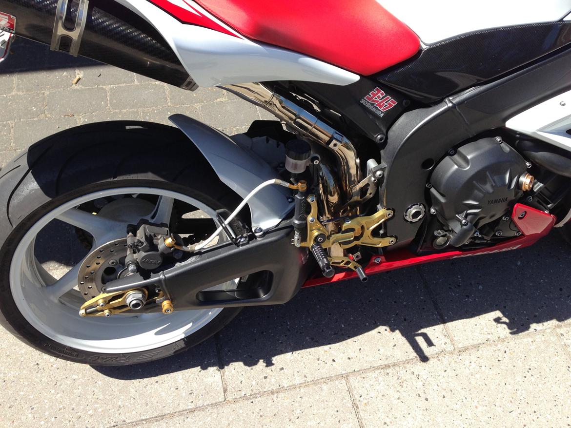 Yamaha R1 billede 4