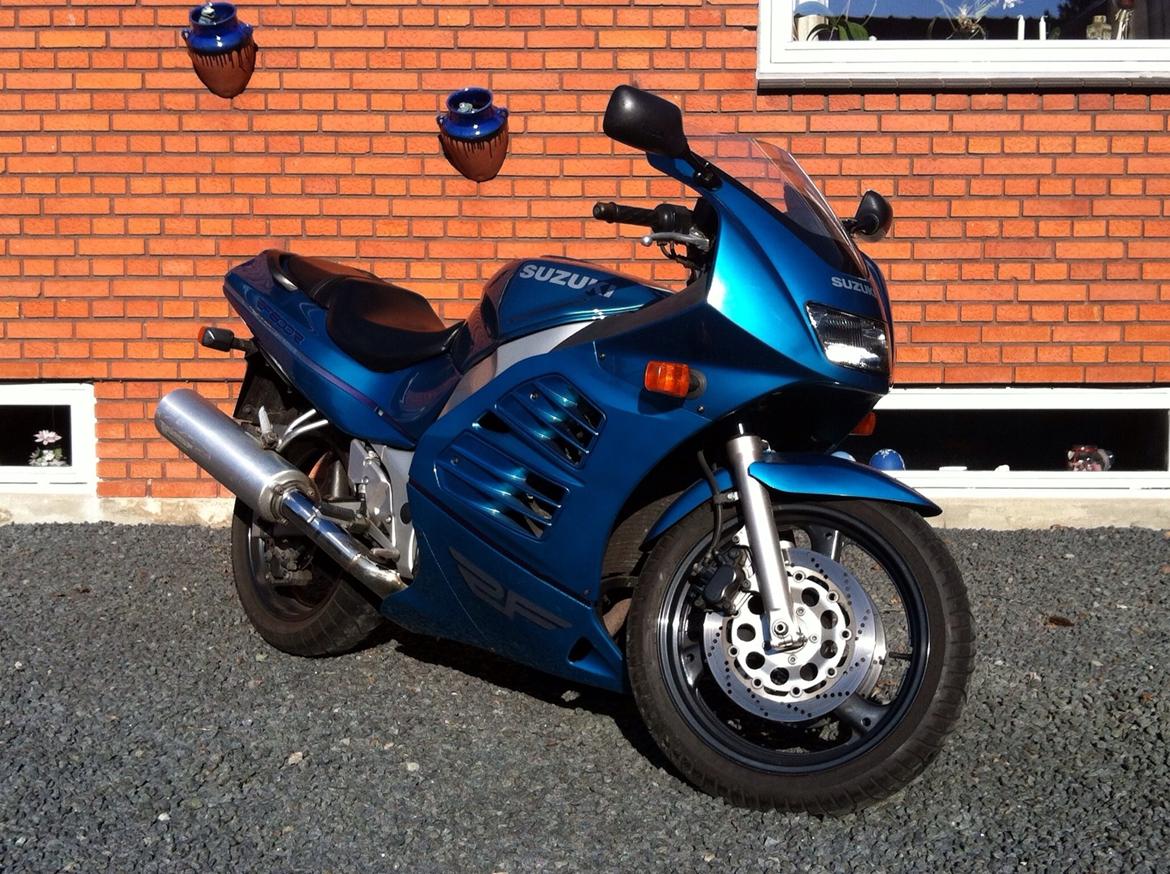 Suzuki RF 600 R billede 2