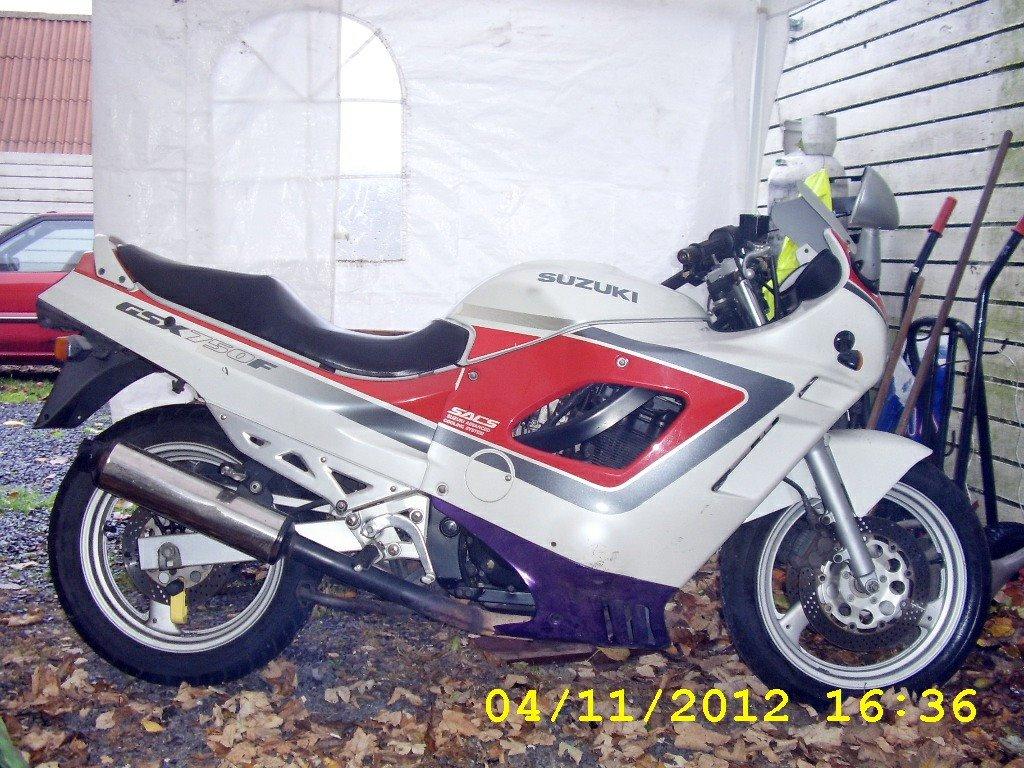 Suzuki GSX750 billede 1