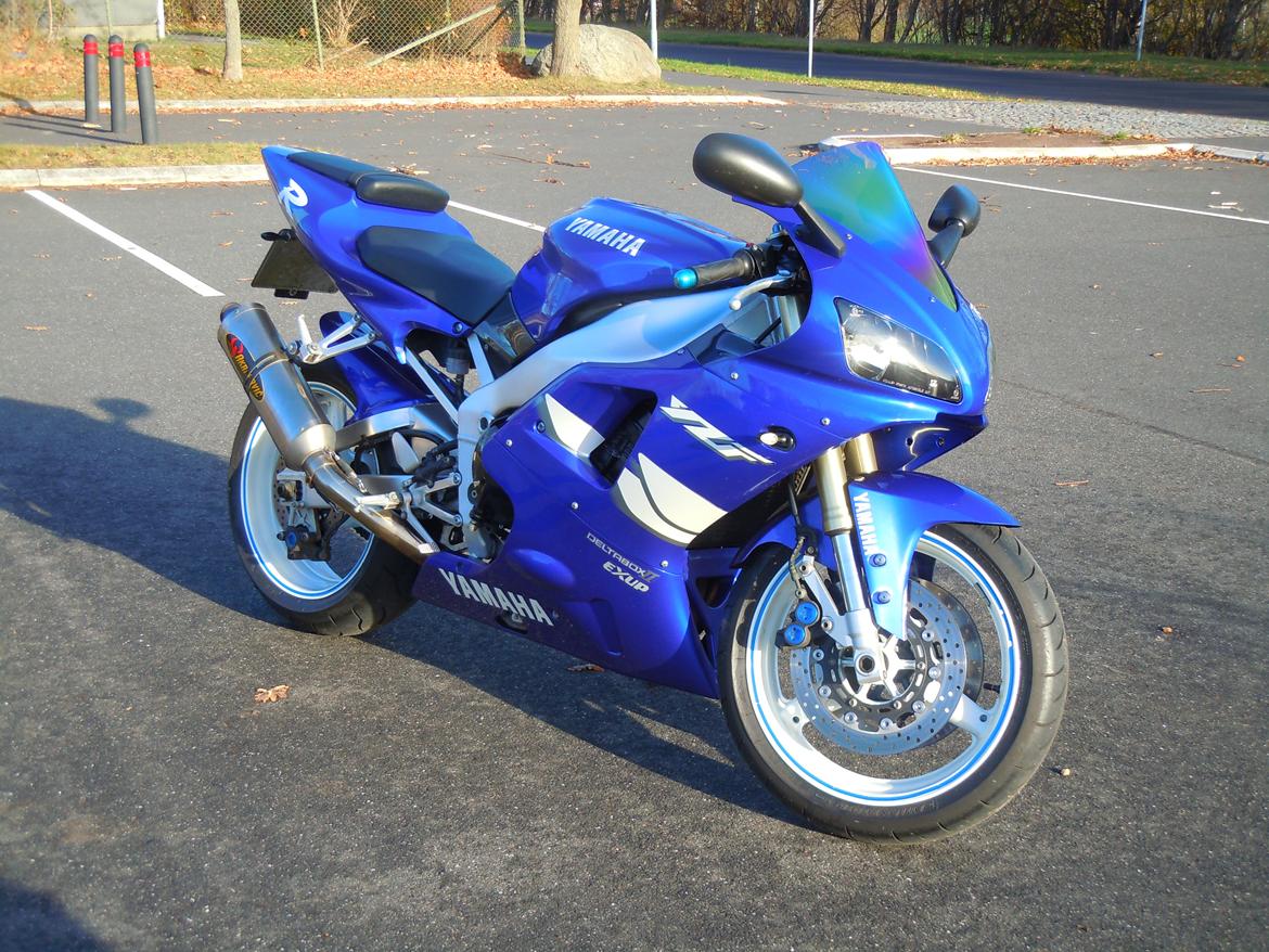 Yamaha R1 billede 2