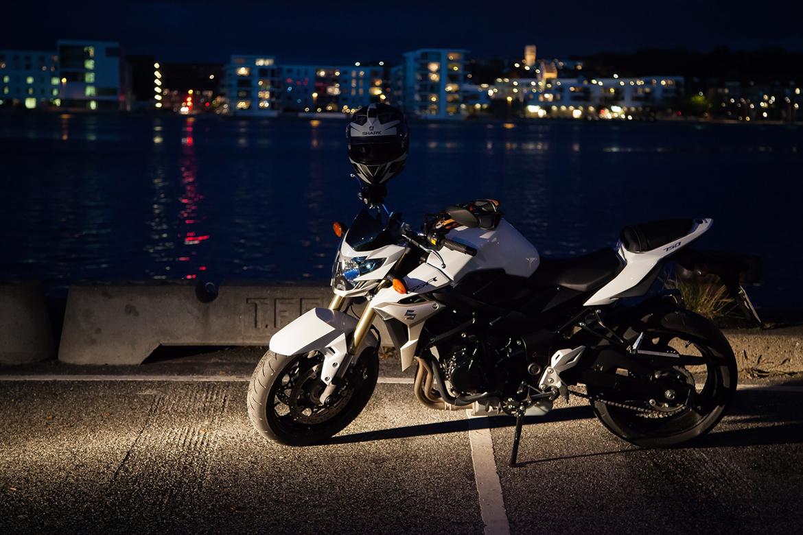 Suzuki GSR 750 AL2 billede 1