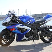 Suzuki GSXR 750 K7