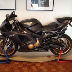 Yamaha YZF-R1