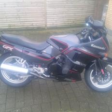 Kawasaki GPX 750 R