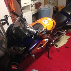 Honda Cbr 125 r repsol