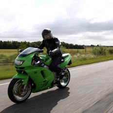 Kawasaki zx9r B2
