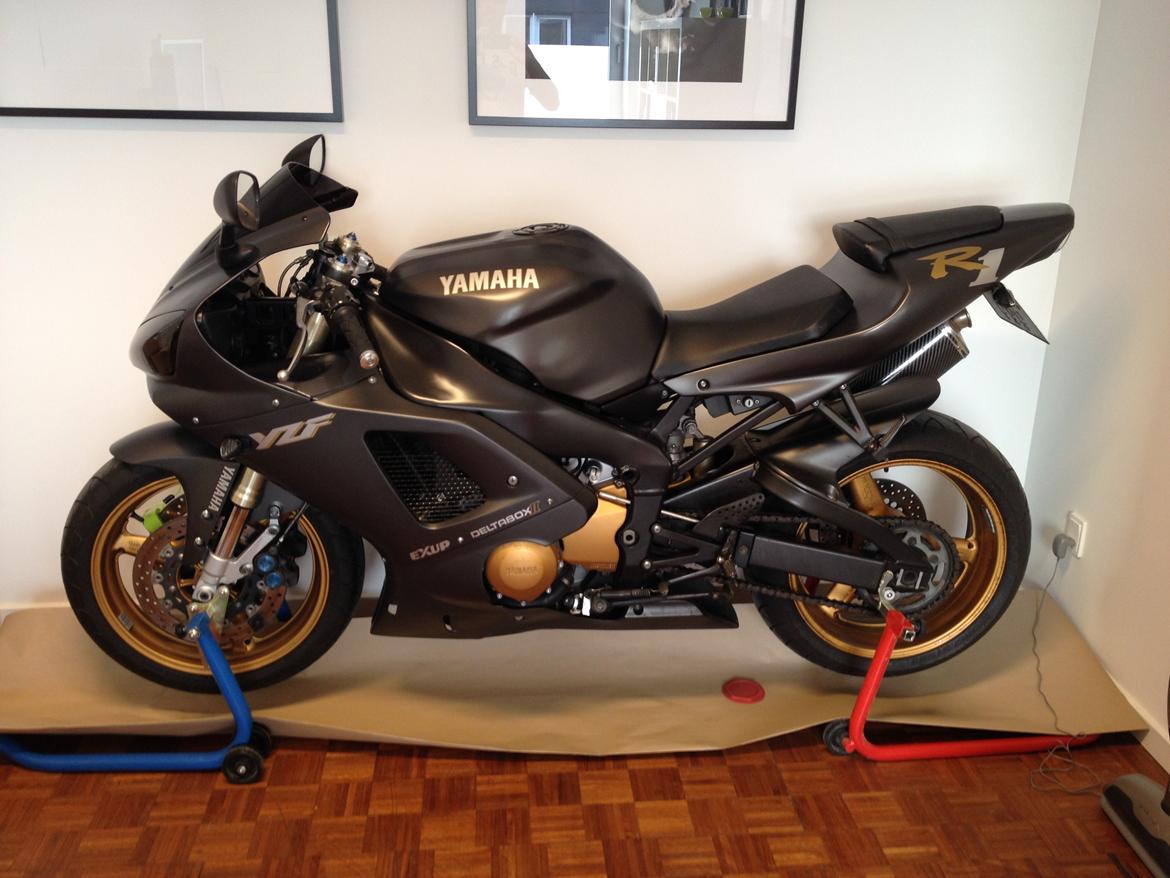 Yamaha YZF-R1 billede 3