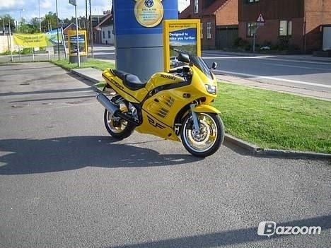 Suzuki RF400R billede 5