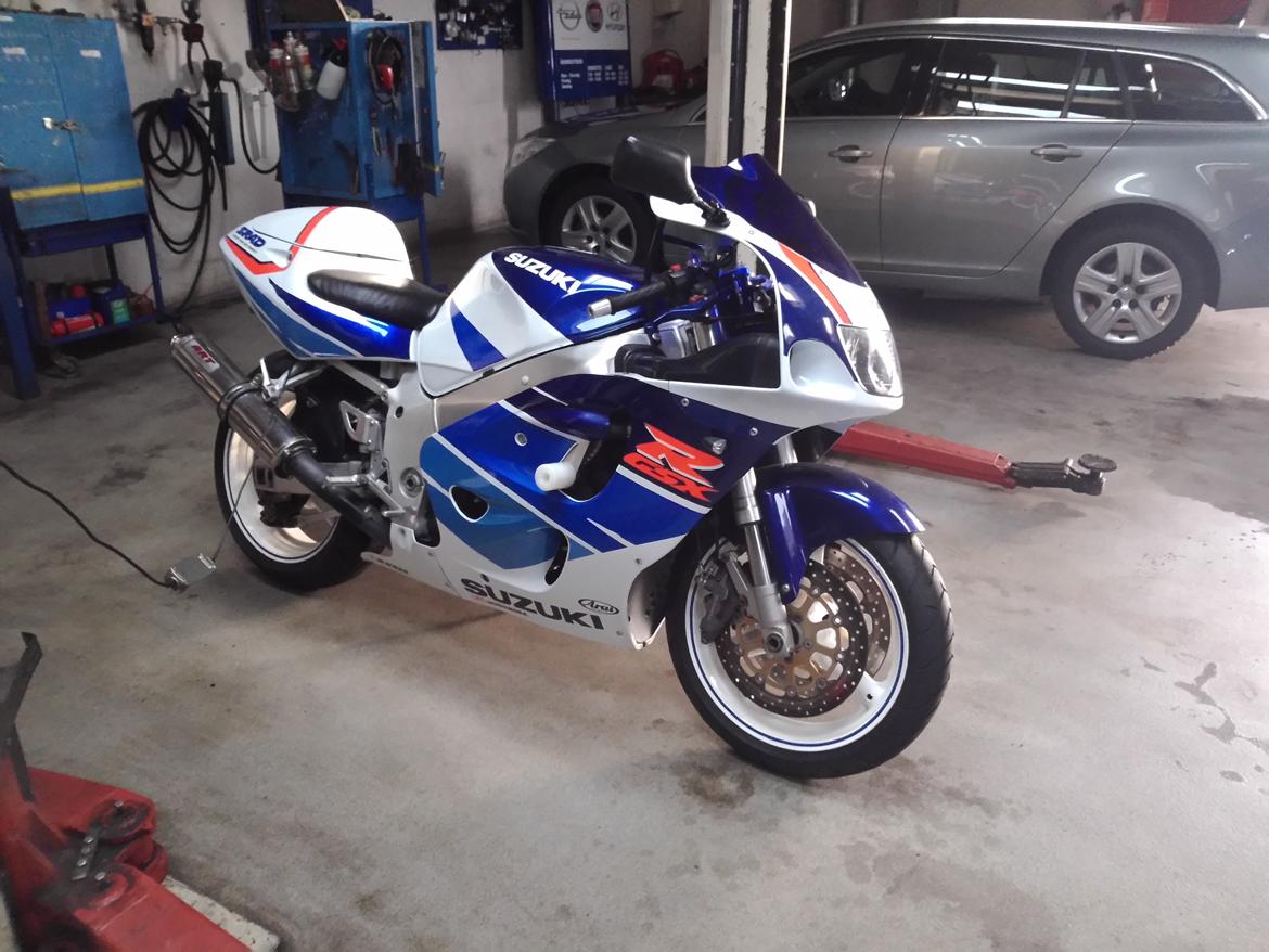 Suzuki GSX 750 R billede 3