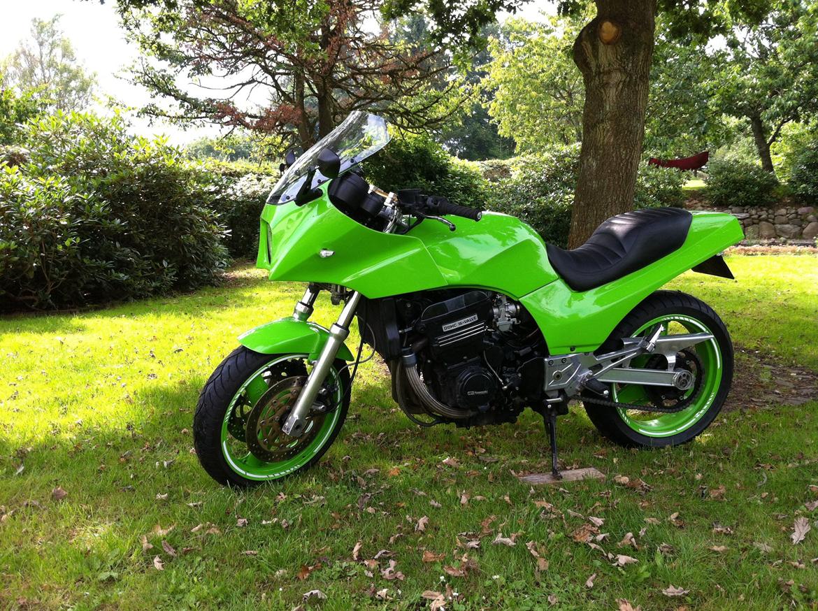 Kawasaki GPZ 900 R billede 5