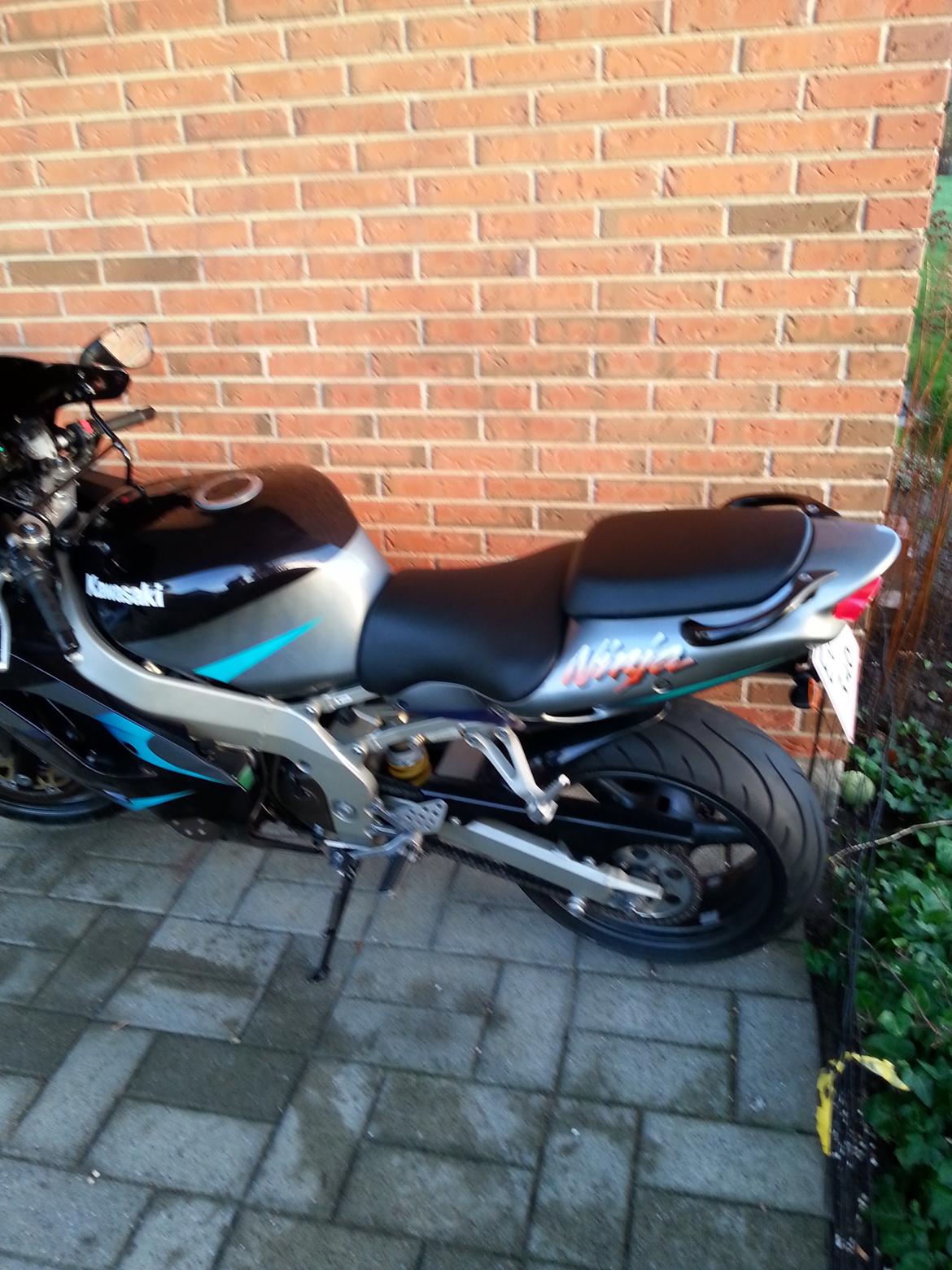 Kawasaki ZX9R billede 2