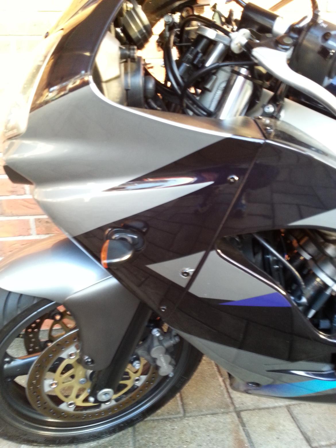 Kawasaki ZX9R billede 5