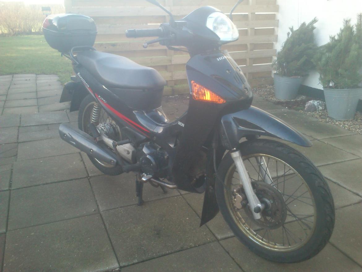 Honda ANF 125 Innova JC33 billede 1