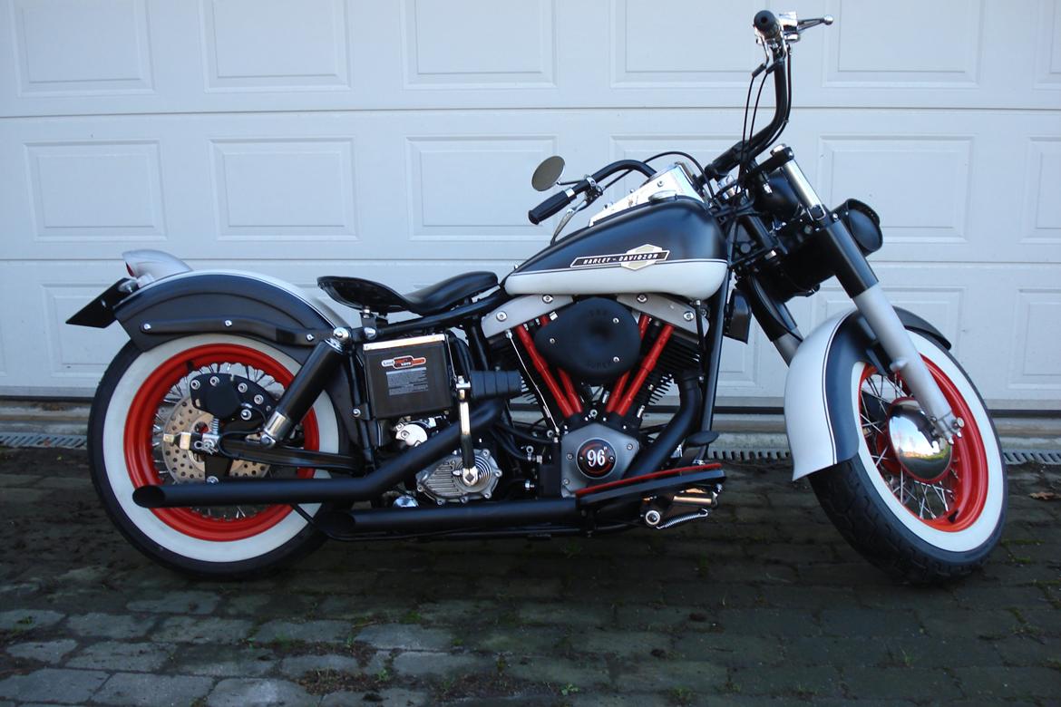 Harley Davidson flh SOLGT billede 1