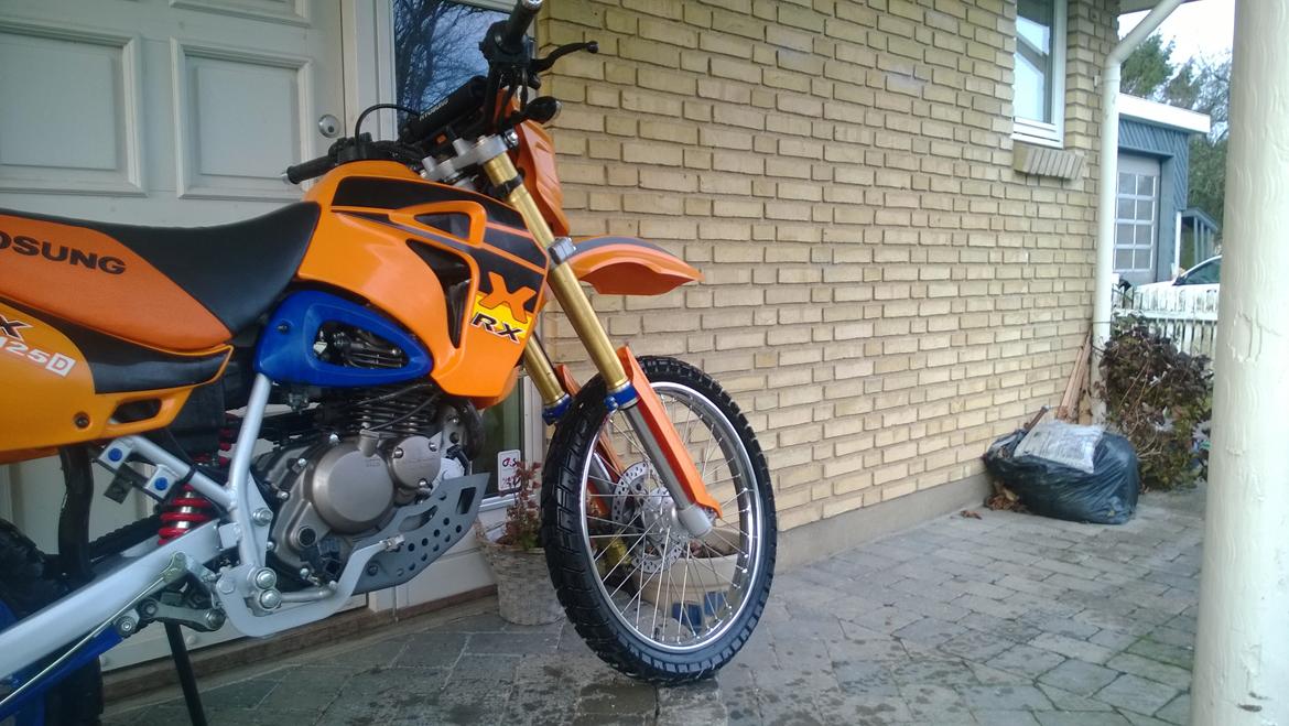 Hyosung 125 XrX billede 2