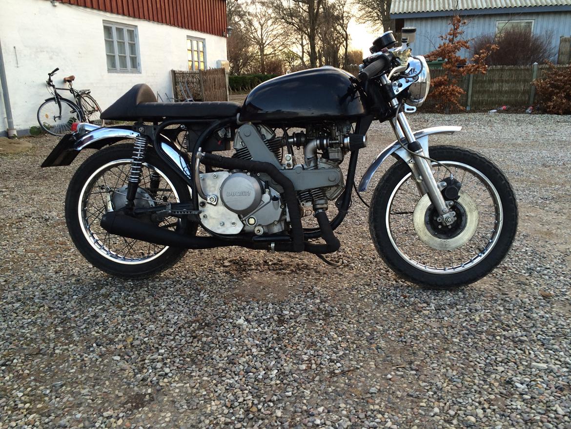 Norton Ducton 800 billede 11