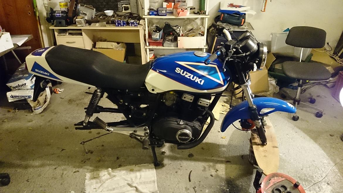 Suzuki GSX 250S SOLGT billede 8