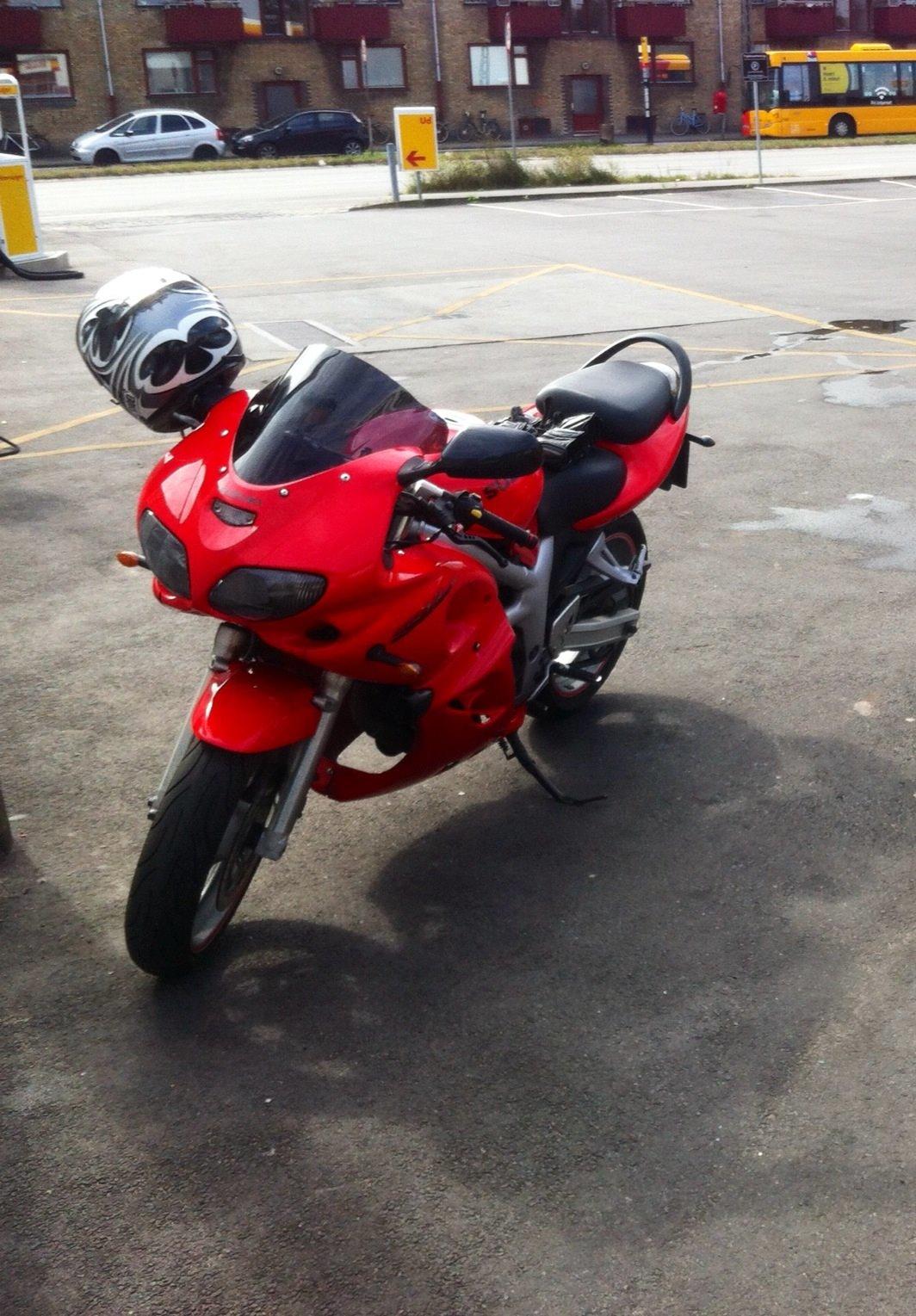 Suzuki Sv650s billede 1