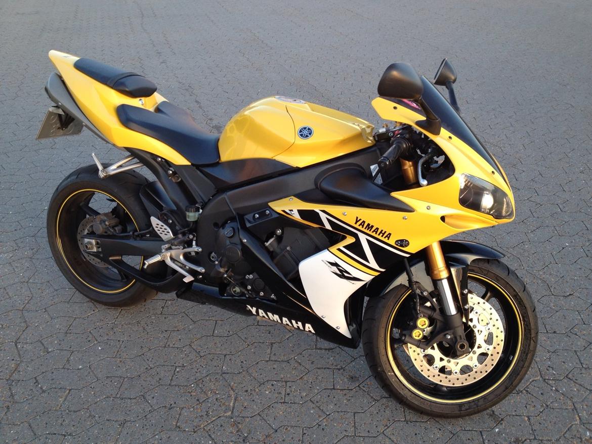 Yamaha YZF R1 Anniversary Edition "SOLGT" billede 9