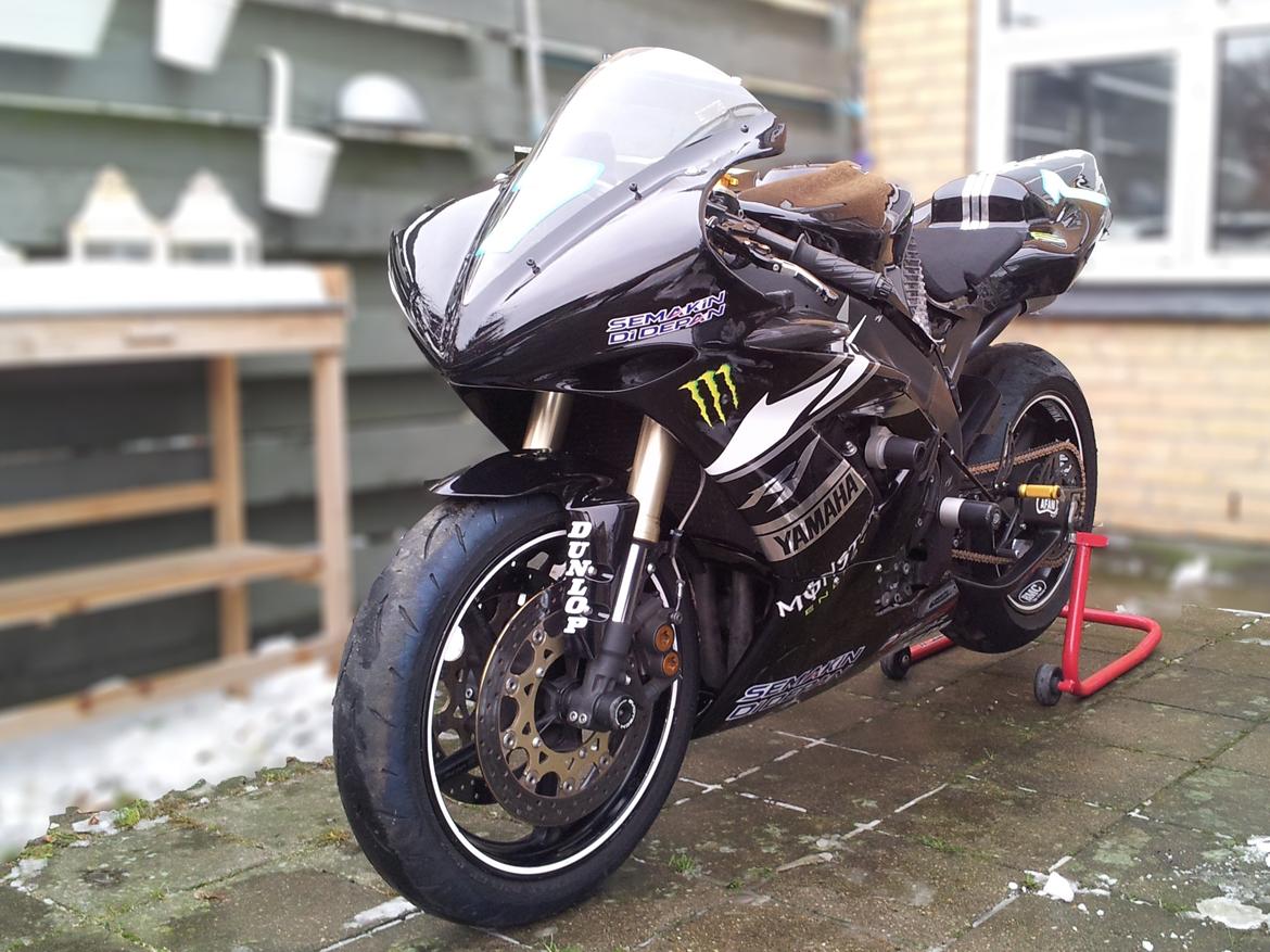 Yamaha YZF-R1 Baneged billede 7