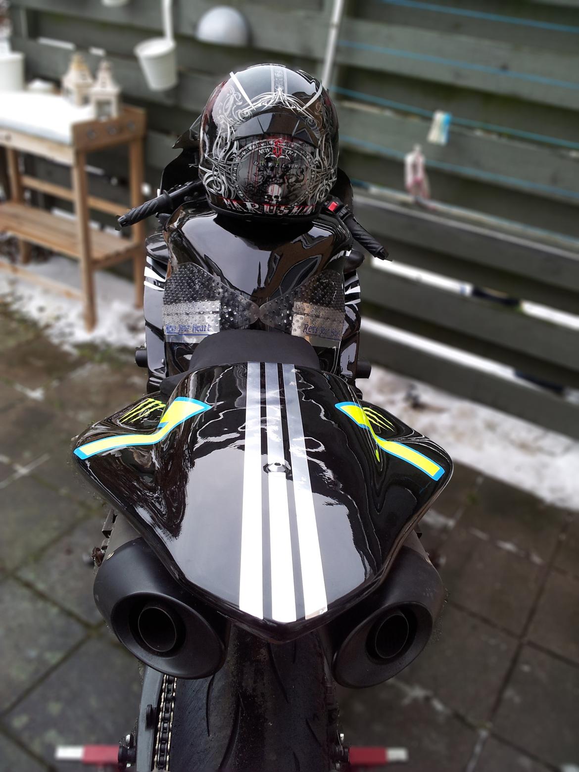 Yamaha YZF-R1 Baneged billede 10