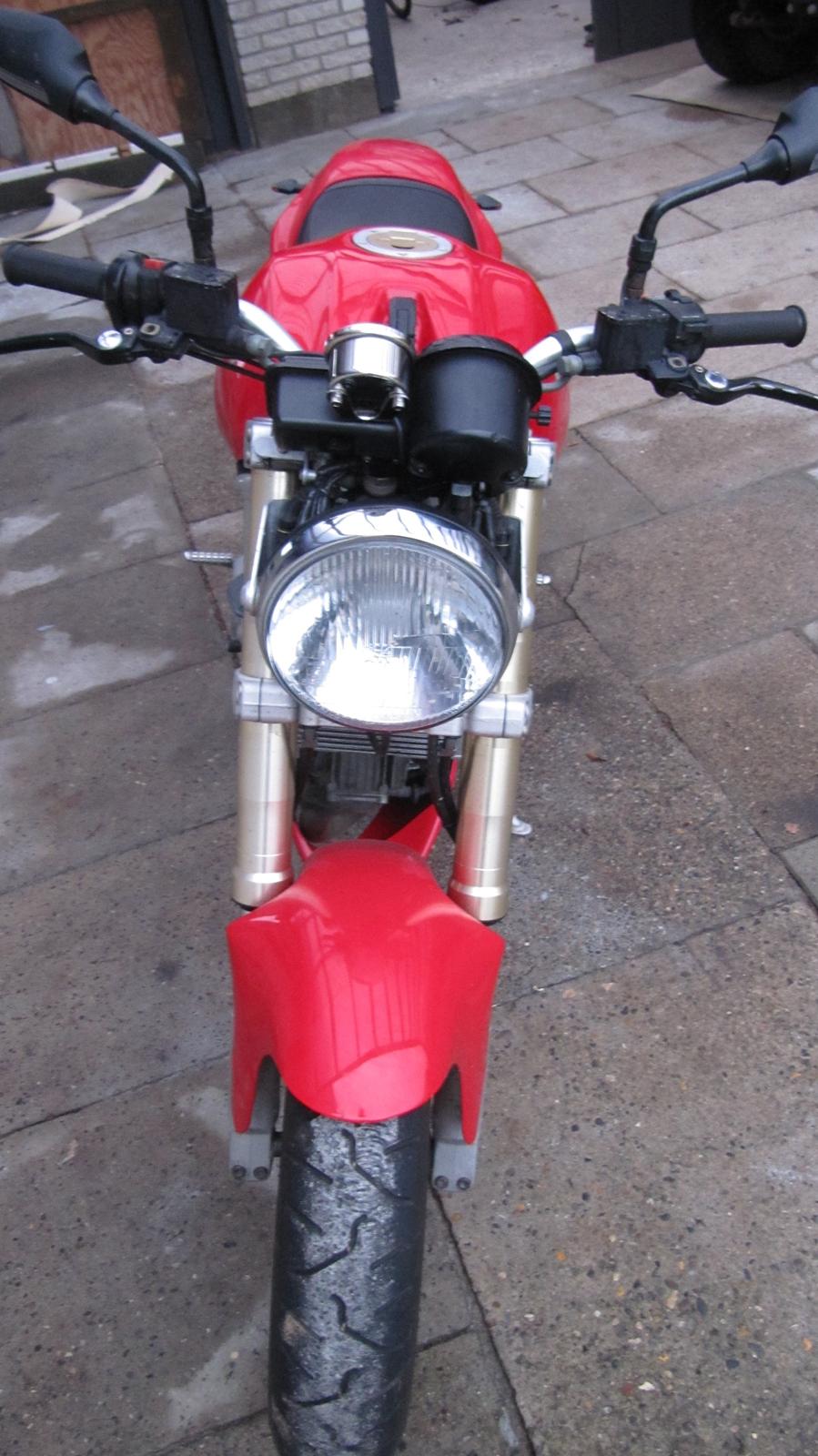 Ducati Monster 900 / SOLGT billede 5