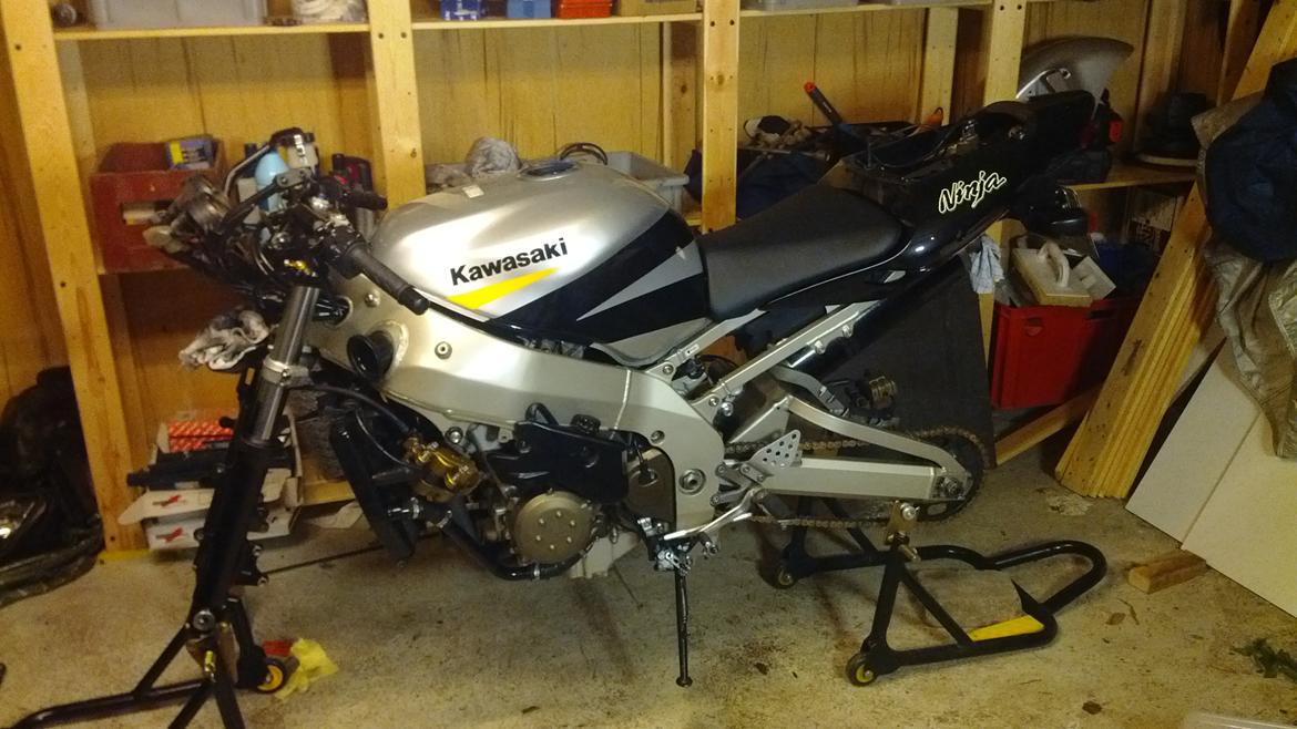 Kawasaki ZX-9R billede 16