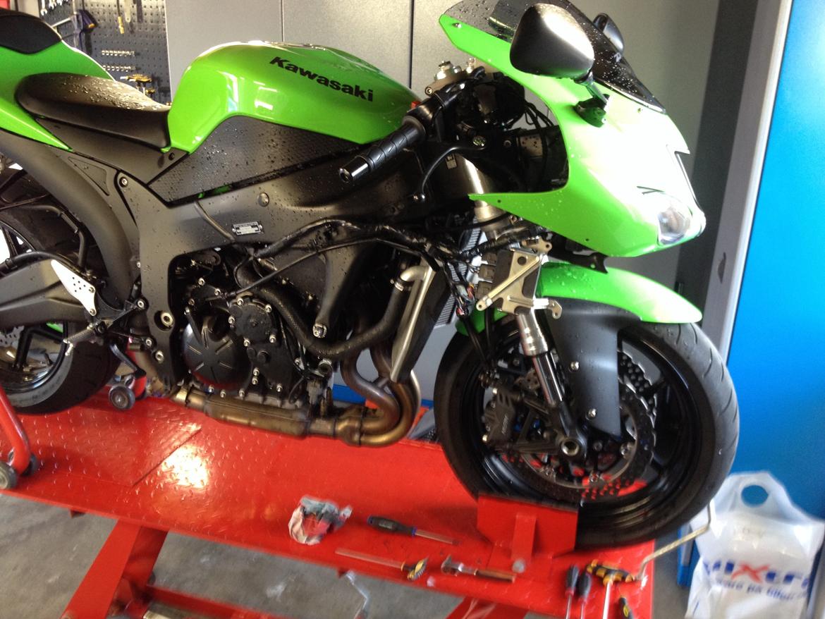 Kawasaki ZX6R billede 11