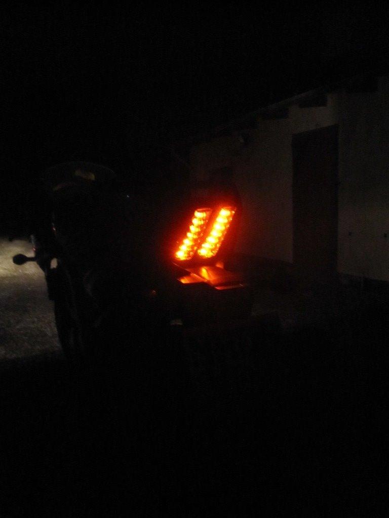 Suzuki SV 650 S K6 - Den let genkendelige baglygte. billede 27