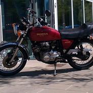 Honda CB 400