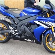 Yamaha YZF-R1