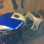 Suzuki gsxr 750 w