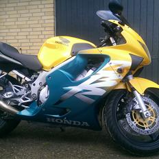 Honda CBR 600 F4