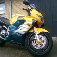 Honda CBR 600 F4
