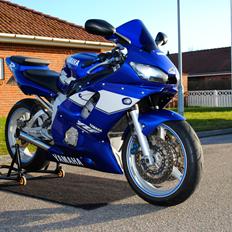 Yamaha R6