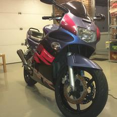 Honda cbr 600 f2