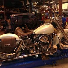 Harley Davidson Electra Glide FLH