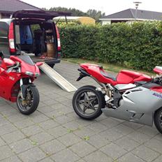 Ducati 748s