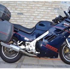 Suzuki GSX 1100 F