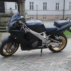 Honda CBR 900 RR Fireblade SC28