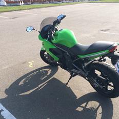 Kawasaki Er-6f