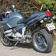 BMW R1100S